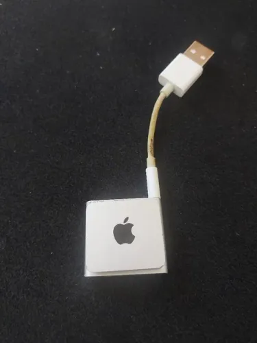 Ipod Apple Shuffle 2gb Prata Usado
