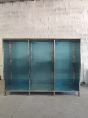 Armário em Aço Inox com 3 Portas - Praticidade e Organização