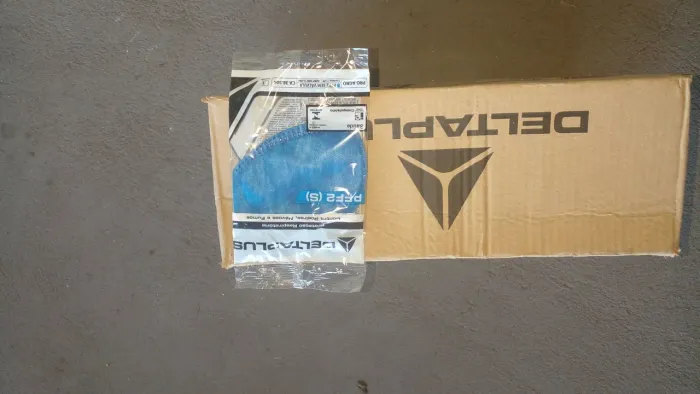 Máscara descartável azul comum 