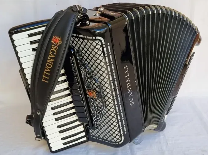 Acordeon 120 baixos Scandalli Cordovox 3ª de vóz Linda