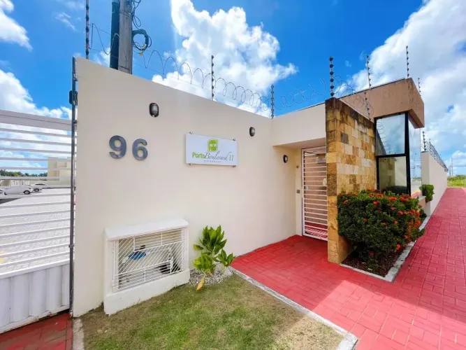 Alugo excelente casa duplex - com 2/4 em Parque das Árvores