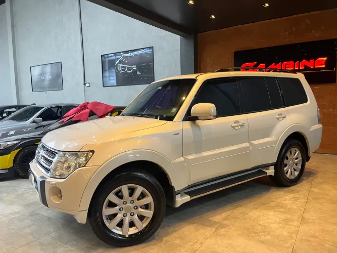 Mitsubishi Pajero HPE Full 3.2 4X4 T.i.dies. 5P AUT 2011