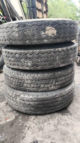 Pneus 7.50x16 608 f4000 