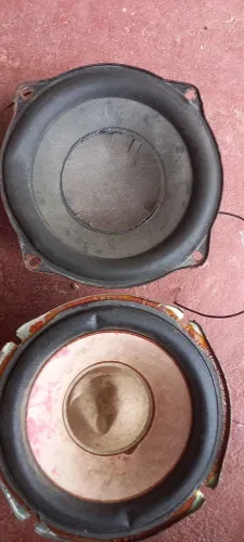 Dois autofalante 5pol ta funcionado. 50wat