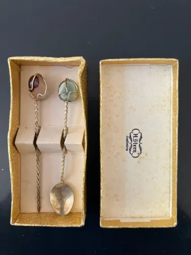 Conjunto de duas colheres decorativas da marca H.Stern Joalheiros