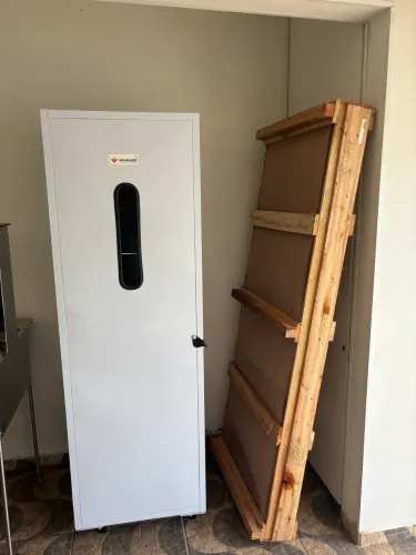 Armário de Pão francês para 20 esteiras 