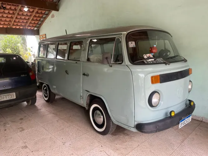 Volkswagen Kombi Standard/ Luxo/ Serie Prata 1986