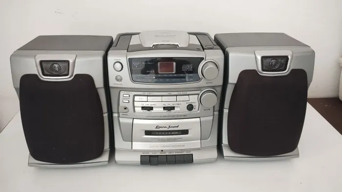 Rádio toca fita