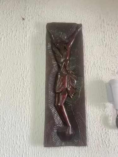Escultura em madeira de Jesus Cristo