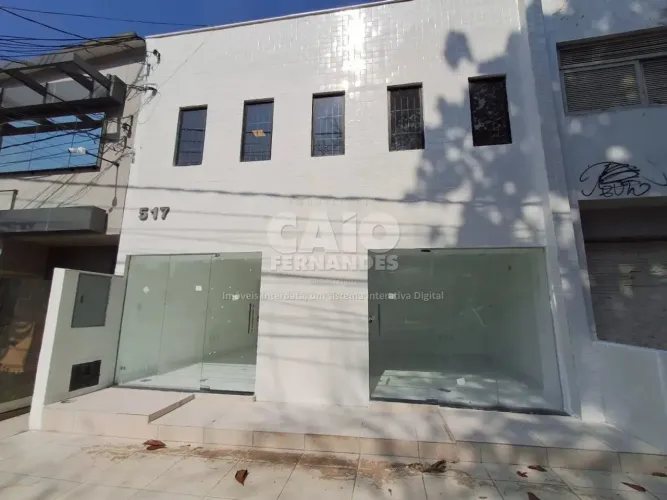 Prédio comercial no Tirol