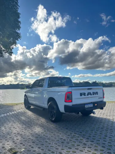 Ram CLASSIC LARAMIE 5.7 CD V8 4x4 AUT