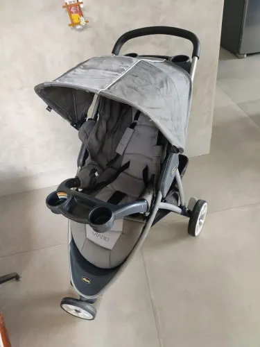 Carrinho de bebê Chicco Viaro
