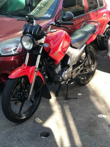 Vendo moto factor 125 conservada do jeito que está na foto