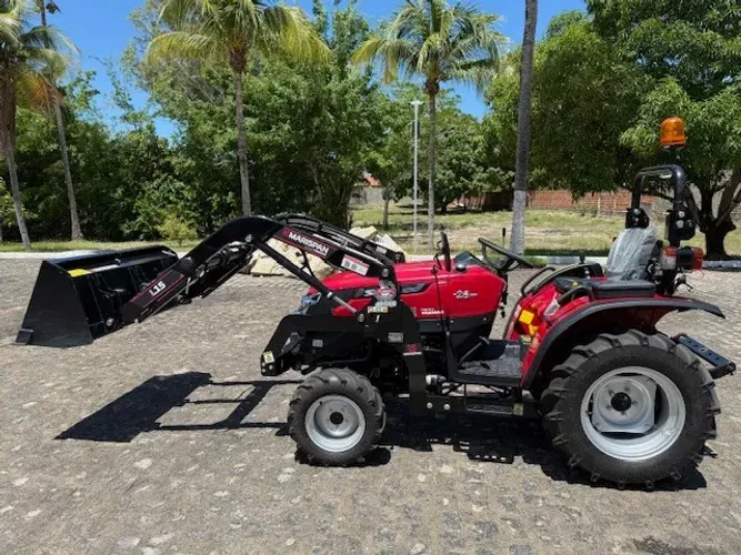 trator agricola