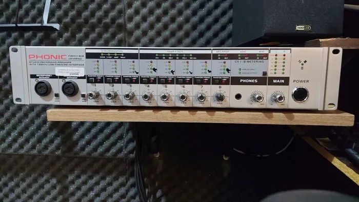Interface de audio Phonic Firefly 808