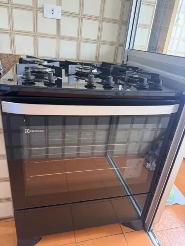 Fogão Electrolux FE5GB 5 Bocas, Mesa de Vidro e Grades de Ferro Fundido