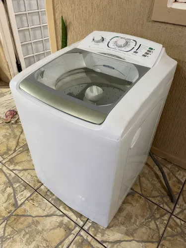 Ótima lavadora 15 kg Electrolux
