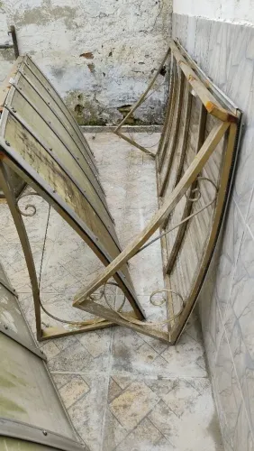 Estrutura metálica,para toldos,janelas, tenho 5 desses para venda