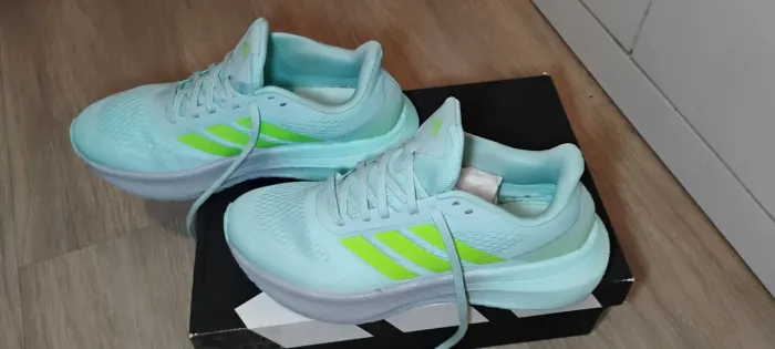 Tênis Verde Água Adidas tam:39