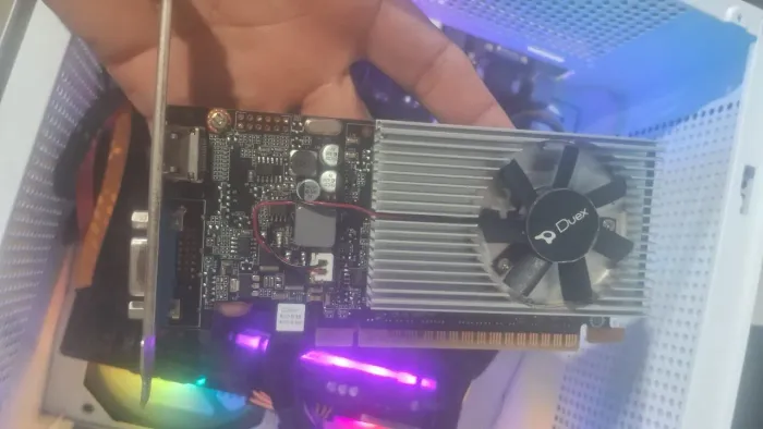 Placa de video Gt 210 dex 1 GB ddr3