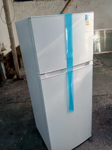 Geladeira de Solteiro