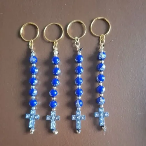 kit com 4 chaveiros de Nossa Senhora Aparecida,