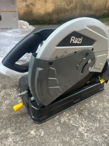 Vendo policorte de bancada Razi 110 v. Pouquíssimo uso. Pegar e trabalhar.