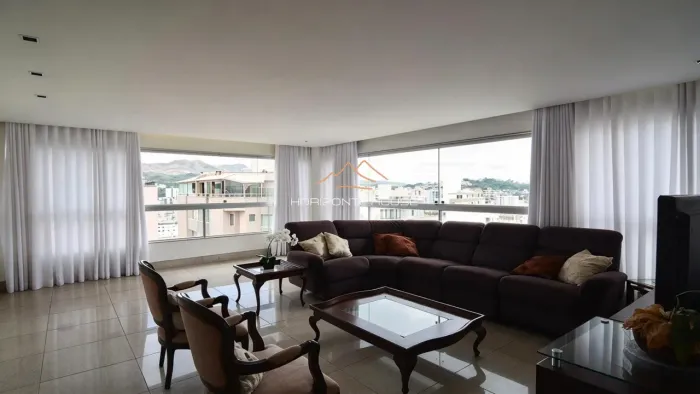 Apartamento com 4 Quartos à venda, 156m² - Buritis