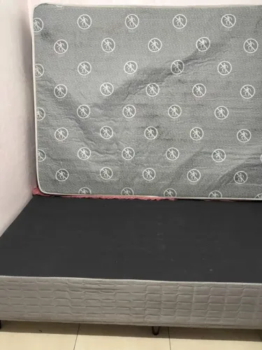 Box de casal e colchão 