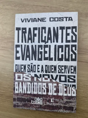 Livros (Todos po 50 reais.)