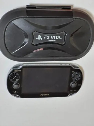 PS VIta em Excelente Estado com 1 Jogo Usado