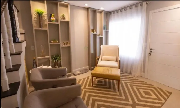 Casa Diferenciada no Condominio Alameda Pinheiros, Londrina PR.