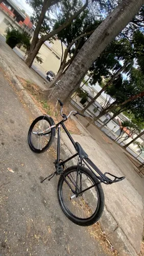 Vende se motadinha