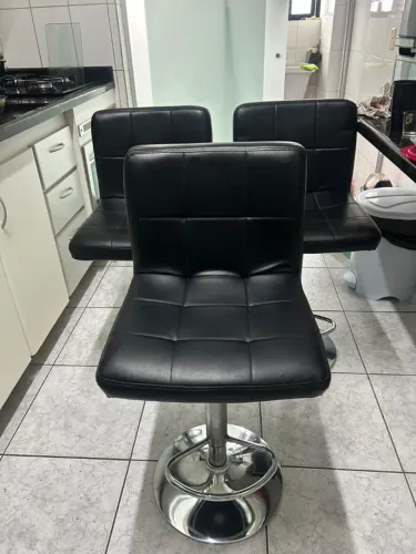 Conjunto de 3 banquetas pretas com altura regulável