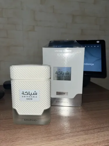 Perfume Árabe - Snow da casa Shiyaaka 