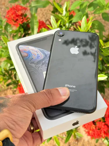 iPhone XR com caixa e garantia 