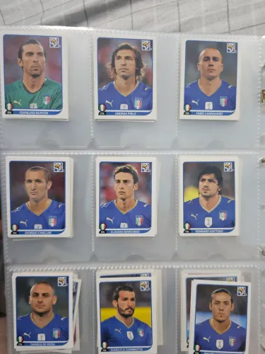 Figurinhas da seleção da Itália copa de 2010 panini