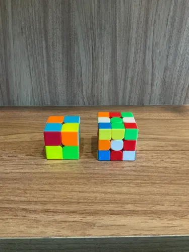 Kit 2 Cubos Mágicos