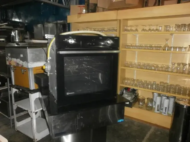 forno turbo electrolux - semi novo - de embutir - á gas