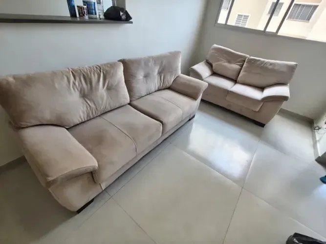 Conjunto sofá 2 e 3 lugares almofadas soltas
