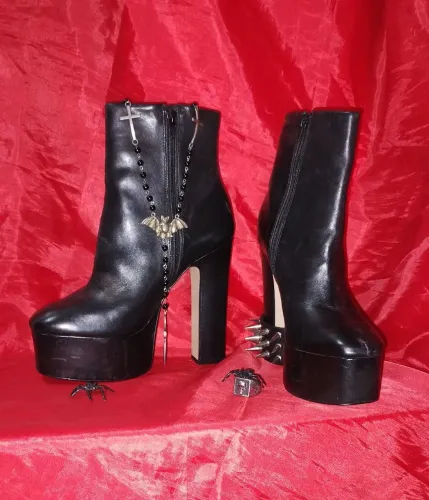 Bota salto alto