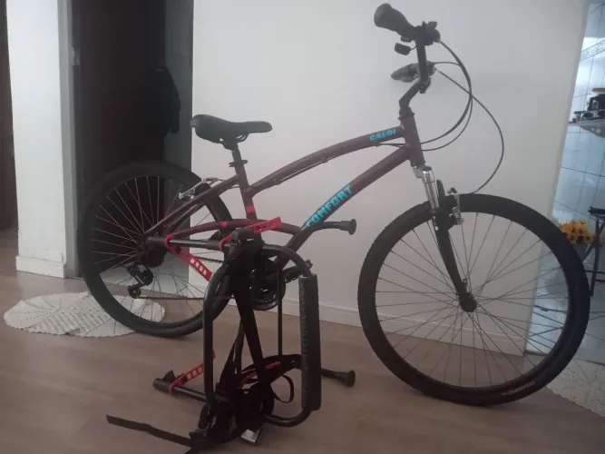 Vendo bicicleta e suporte
