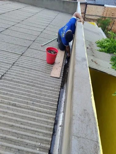 Limpeza de calhas 