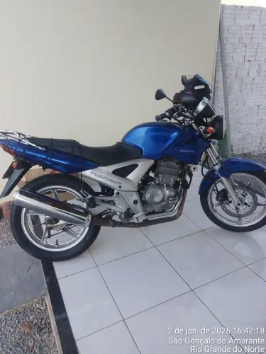 Vende-se uma Twister troca
