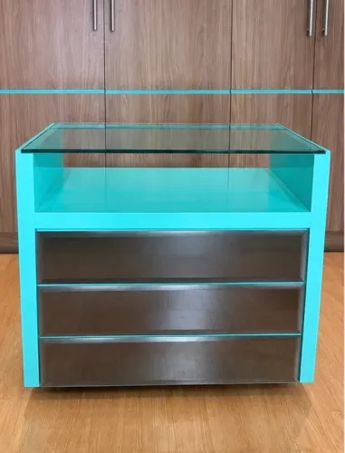 Mesa de Apoio Multifuncional com Vidro