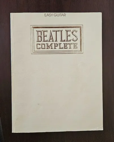 Livro Partituras Beatles Complete - Easy Guitar (USA, 1977) Raro