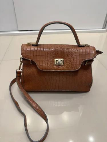 Bolsa Lateral Marrom Média