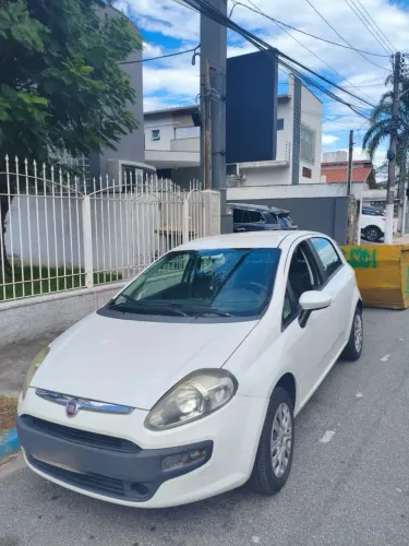 Fiat Punto Attractive 1.4 Fire Flex 8V 5P 2015