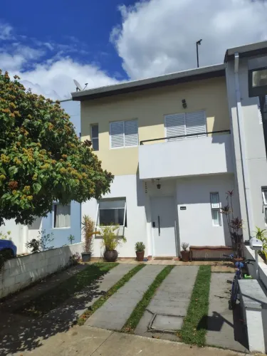 CASA EM CONDOMÍNIO 