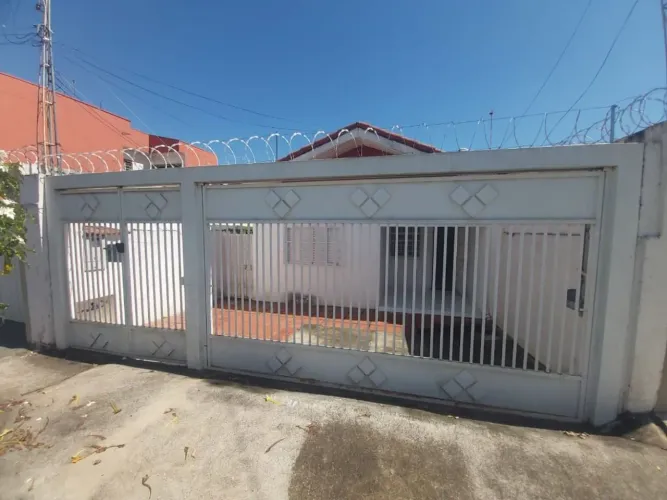 Casa à Venda com 2 Dormitórios no Bairro São Miguel em Marília/SP